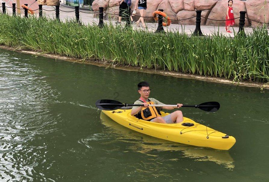 沈阳故宫门前站满了“皇子”和“格格”,网友:有种穿越时空的感觉